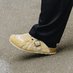 Amscour Wavey Clogs - Yellow