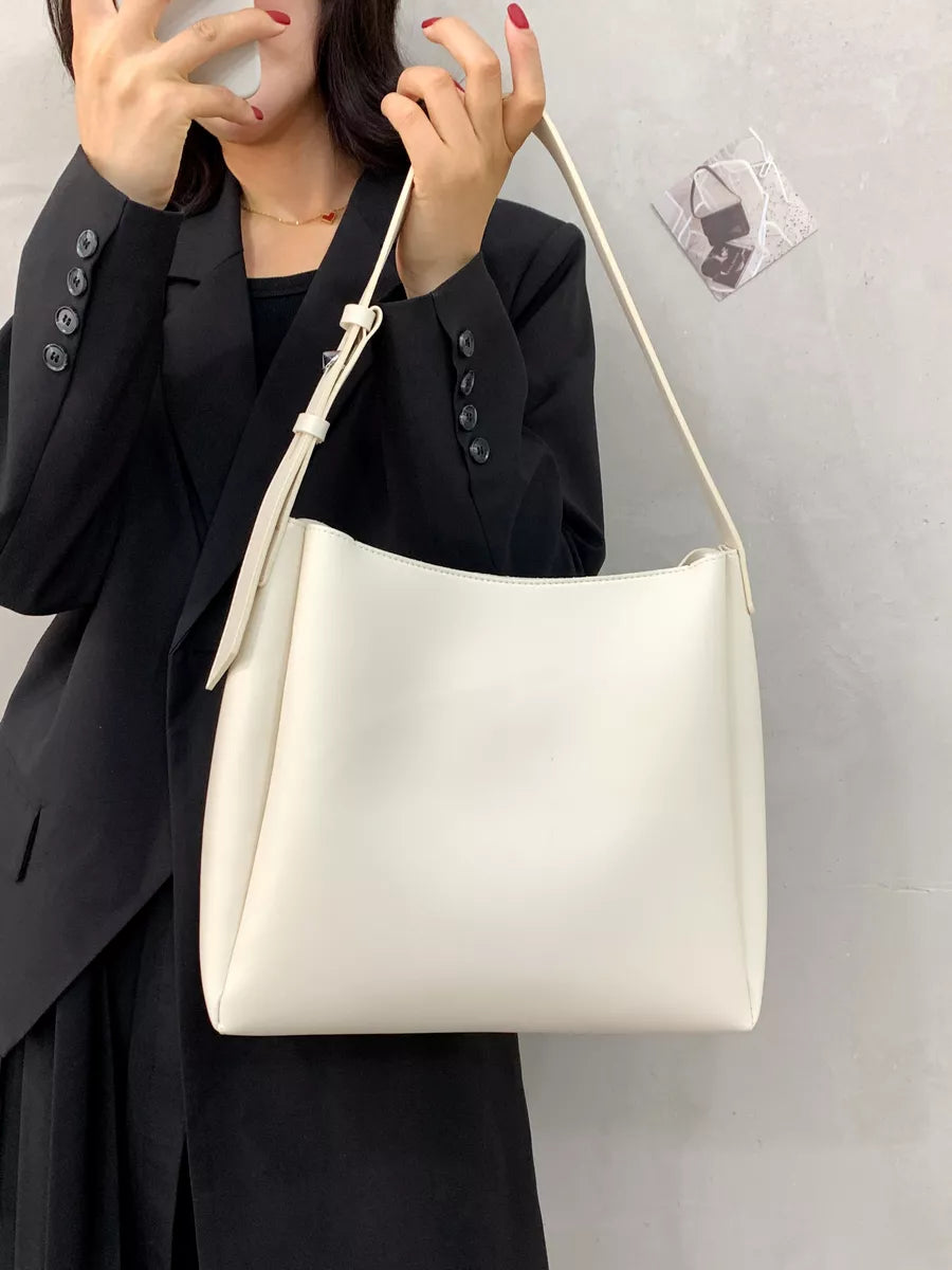 Luna Shoulder Bag