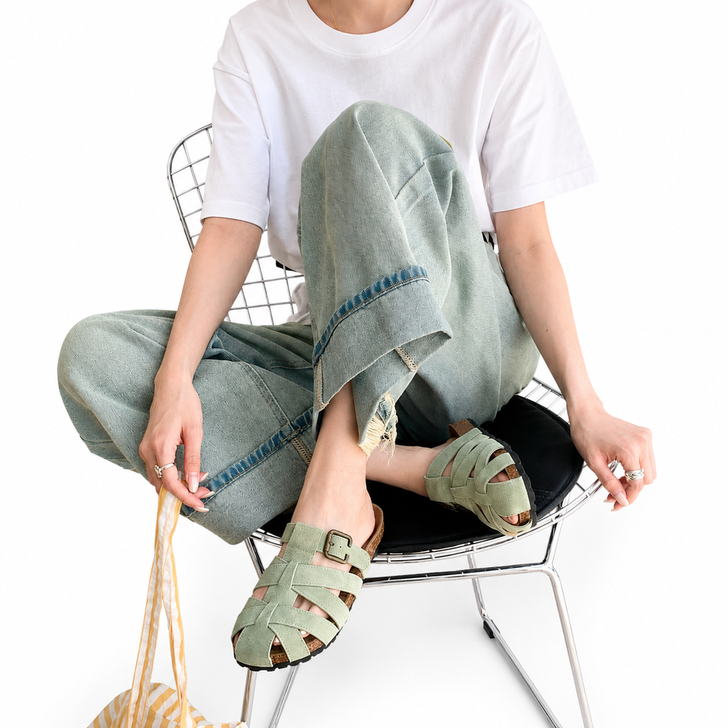 Amscour Classic Sandal